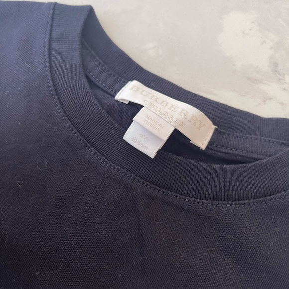 Burberry Tshirt - Picture 5 of 5